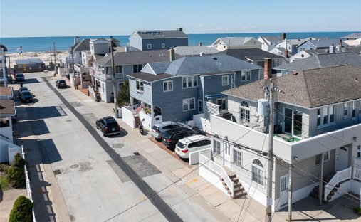 Apartment in Long Beach, New York, United States 1
