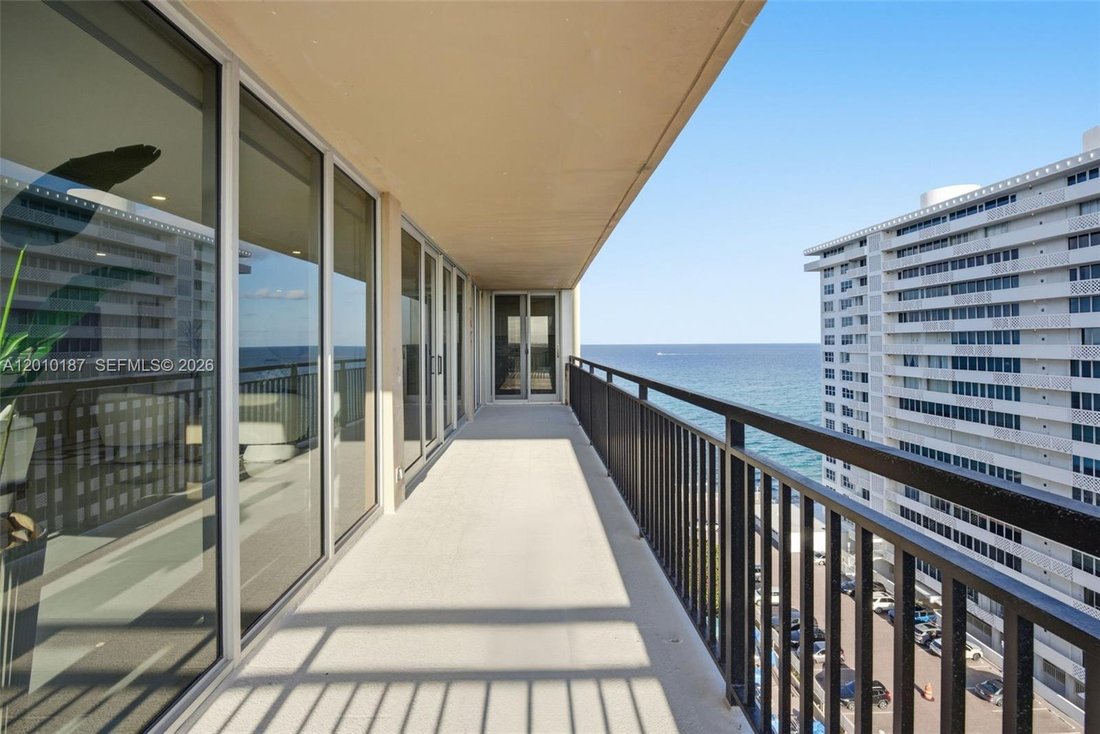 Condo in Boca Raton, Florida, United States 5 - 17841496