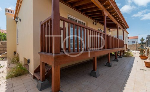 House in San Miguel de Abona, Canary Islands, Spain 1