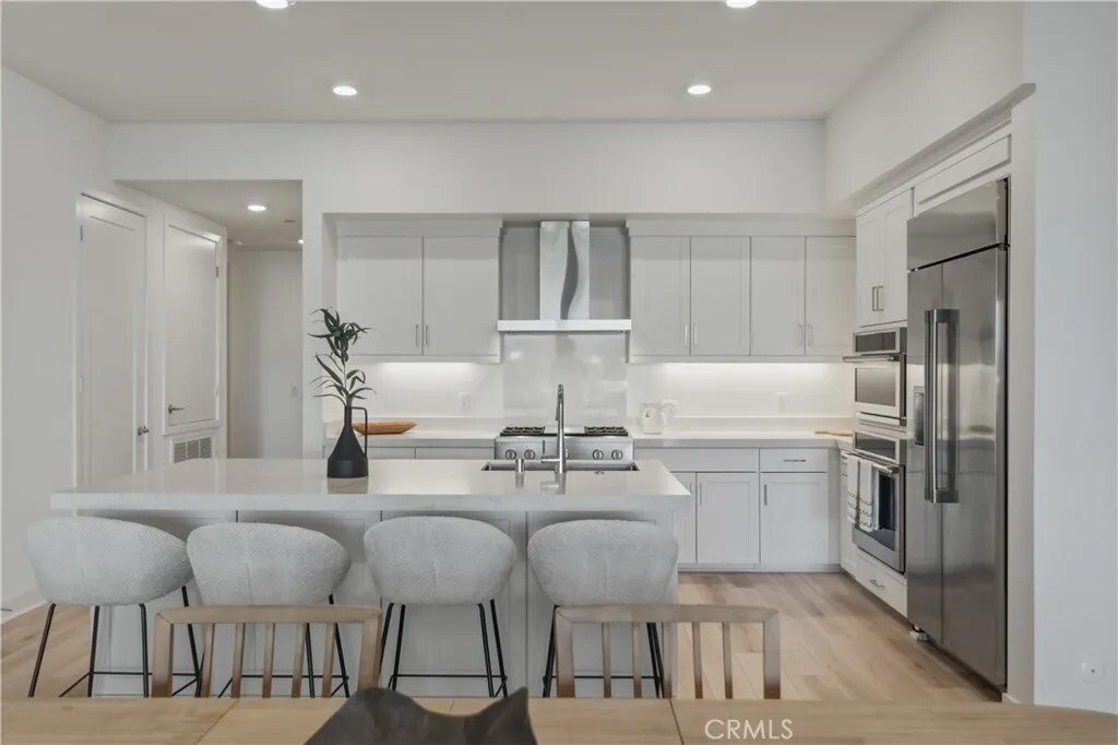 Condo in Irvine, California, United States 5 - 17841426
