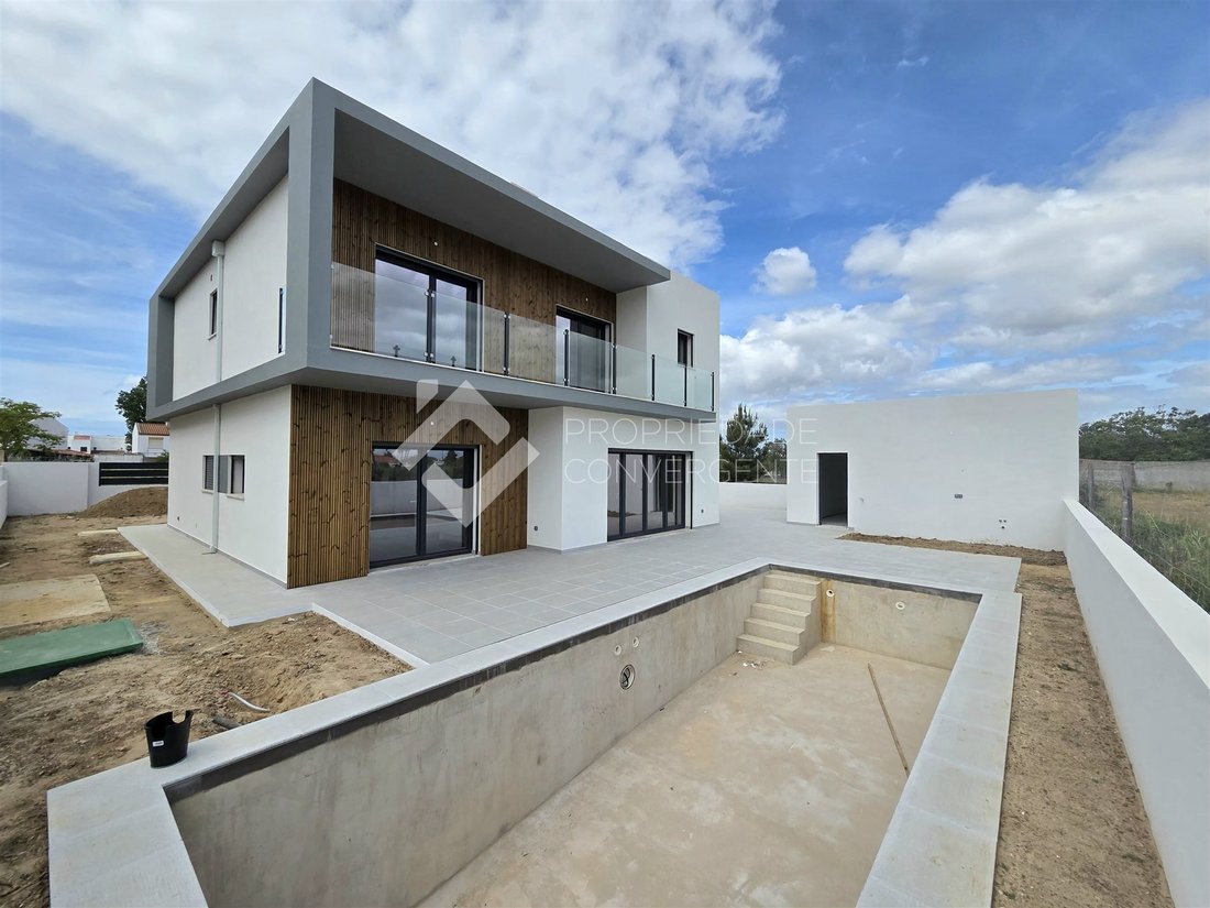 House in Azeitao (Sao Lourenco e Sao Simao), Setubal, Portugal 1 - 17841875