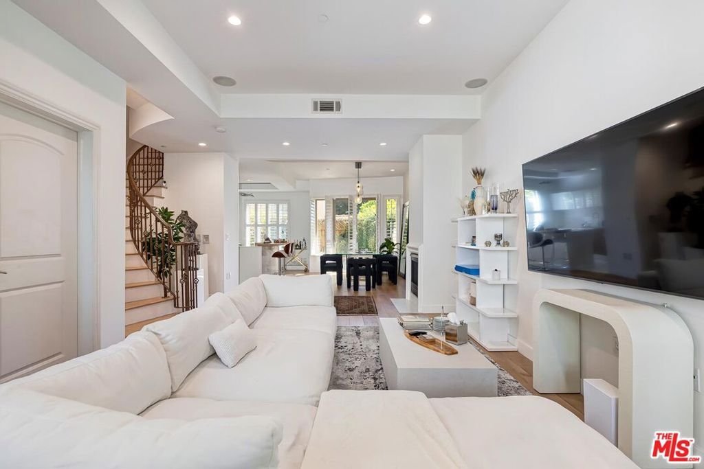 Condo in Los Angeles, California, United States 5 - 17841548
