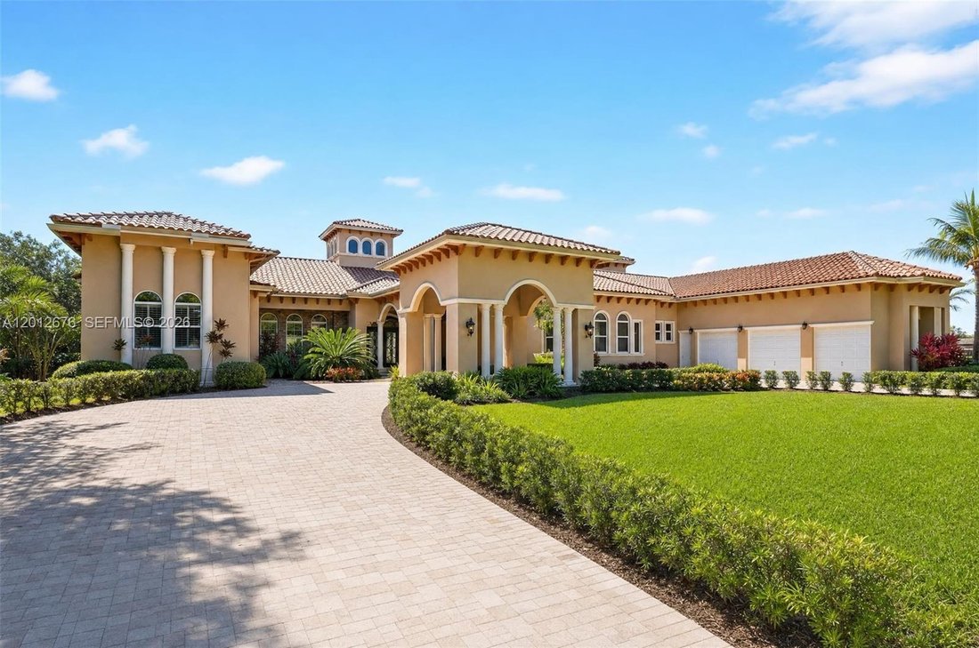 Casa a Coral Gables, Florida, Stati Uniti 1 - 17841494