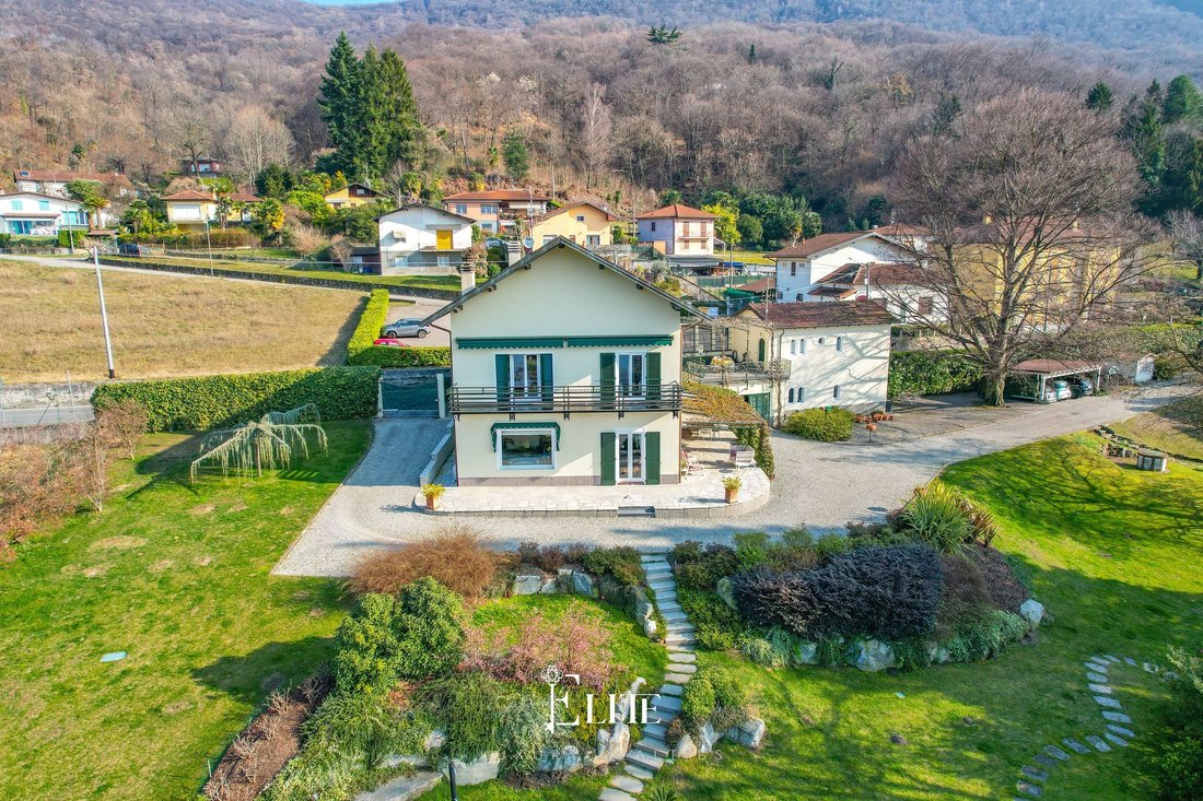 Villa in Porto Valtravaglia, Lombardy, Italy 3 - 17841282