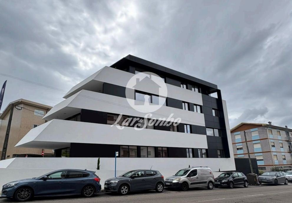 Apartment in Gondomar (Sao Cosme), Valbom e Jovim, Porto District, Portugal 2 - 17841762