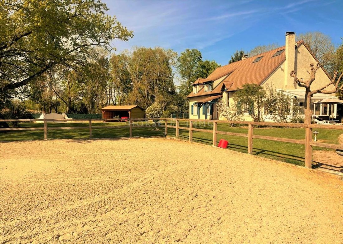 House in Faremoutiers, Ile-de-France, France 1 - 17841436