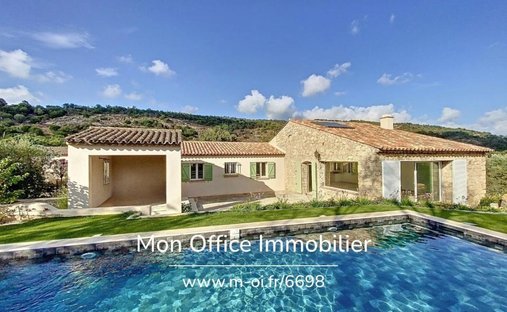 House in Le Plan-de-la-Tour, Provence-Alpes-Côte d'Azur, France 1