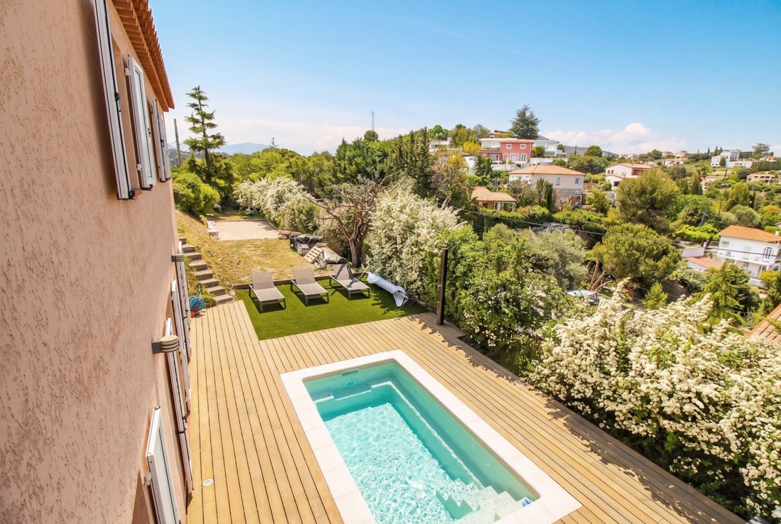 House in Nice, Provence-Alpes-Côte d'Azur, France 1 - 17838272