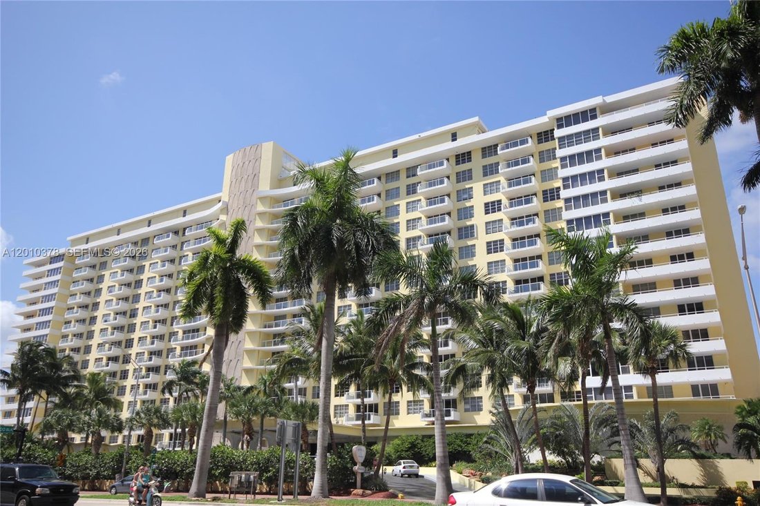 Condo in Miami Beach, Florida, United States 2 - 17841531
