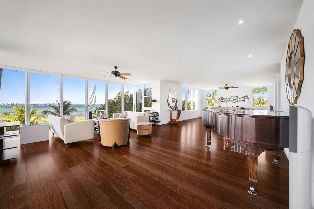 Co Op in Key Biscayne, Florida, United States 3 - 17841501