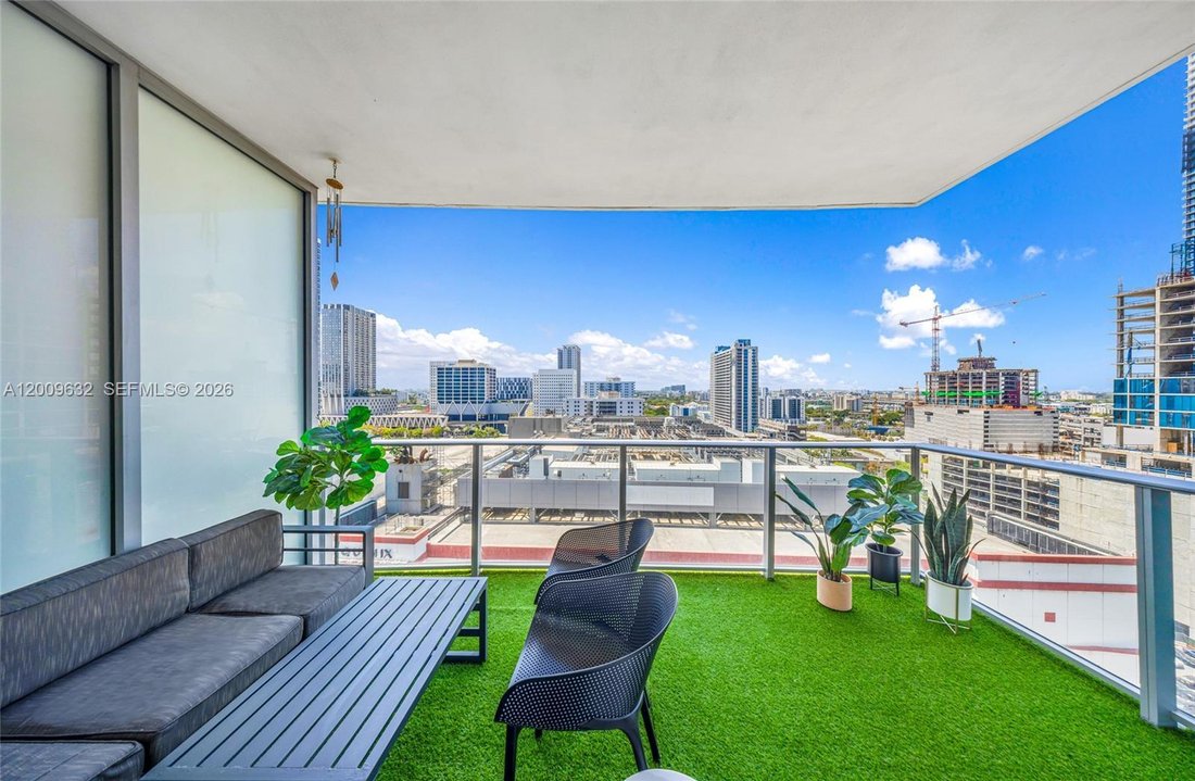 Condo in Miami, Florida, United States 1 - 17841472