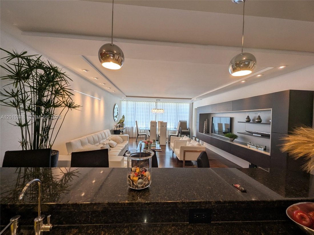 Condo in Miami Beach, Florida, United States 3 - 17841531