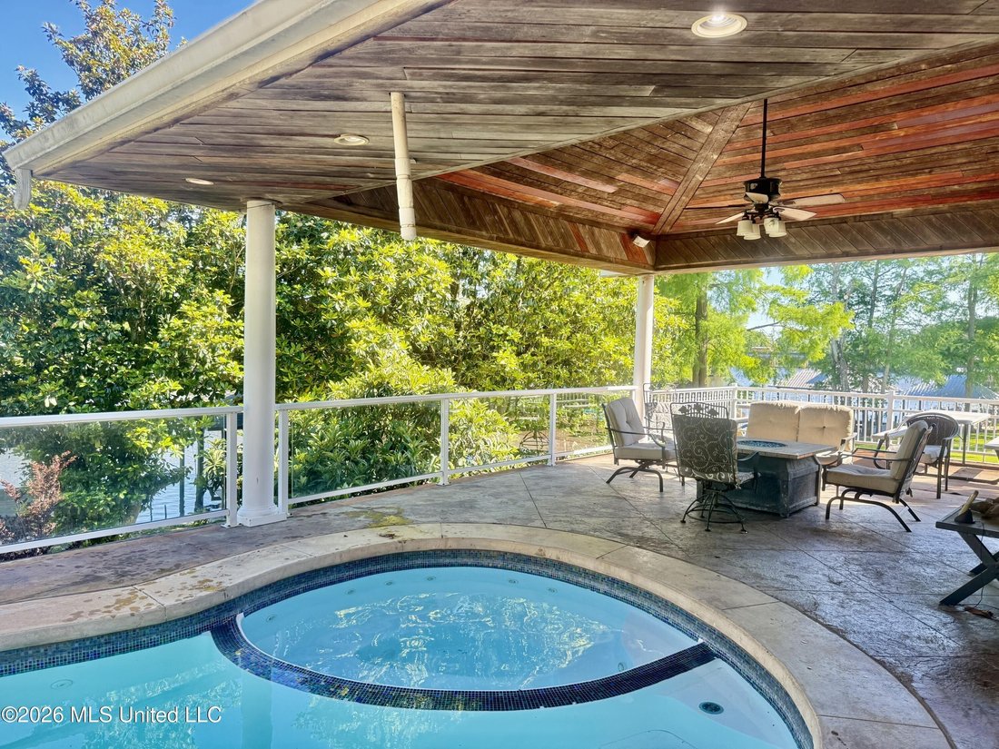 House in Biloxi, Mississippi, United States 4 - 17281664