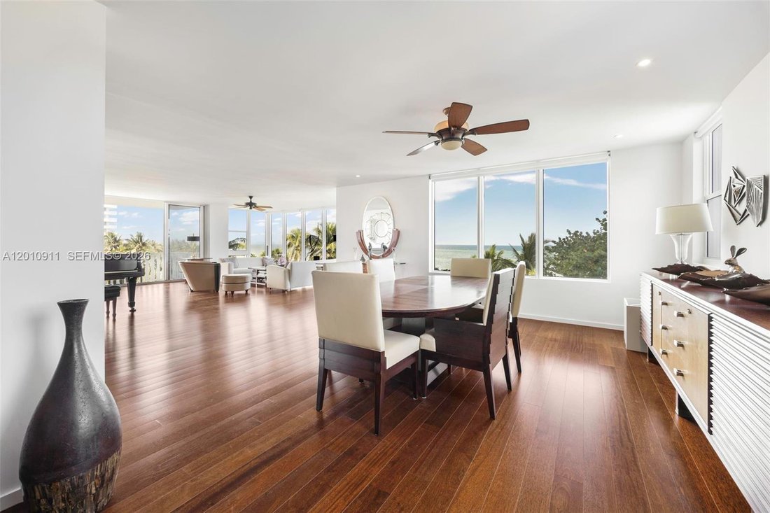 Co Op in Key Biscayne, Florida, United States 5 - 17841501