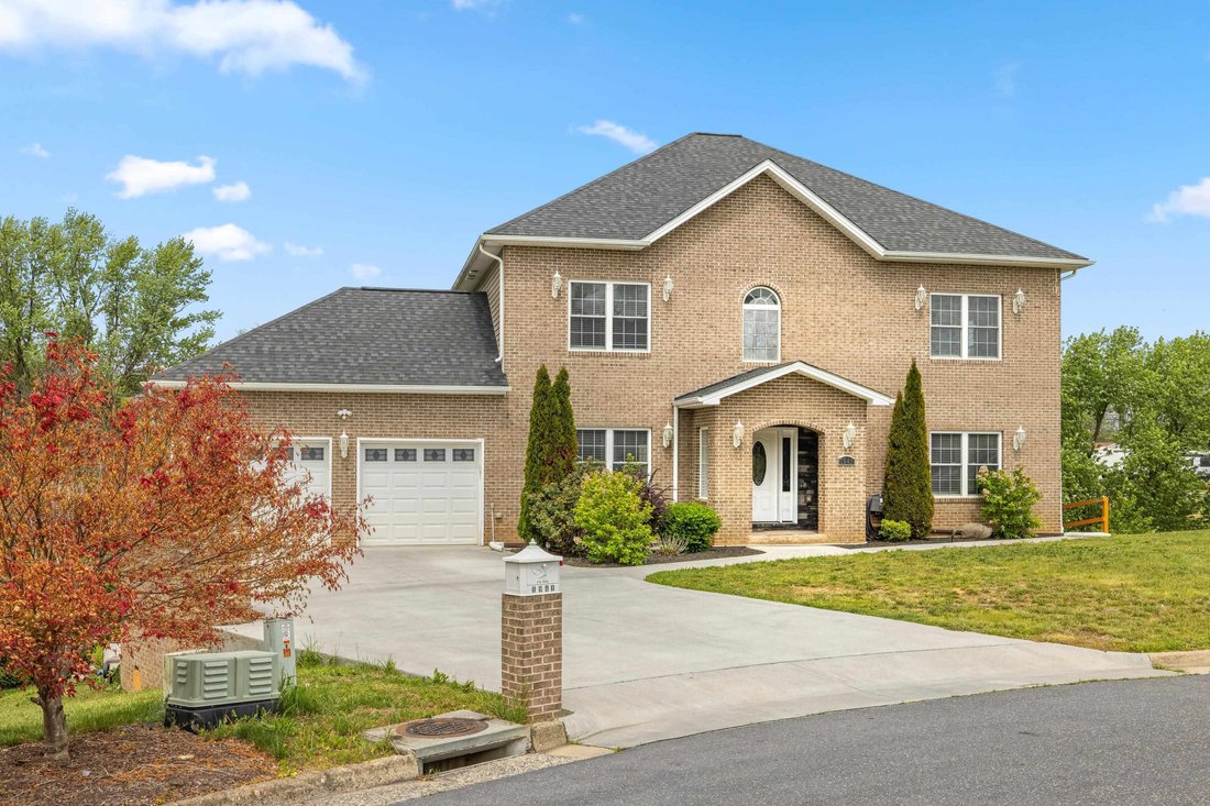 House in Massanetta Springs, Virginia, United States 1 - 17841303