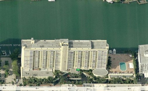 Condo in Miami Beach, Florida, United States 1