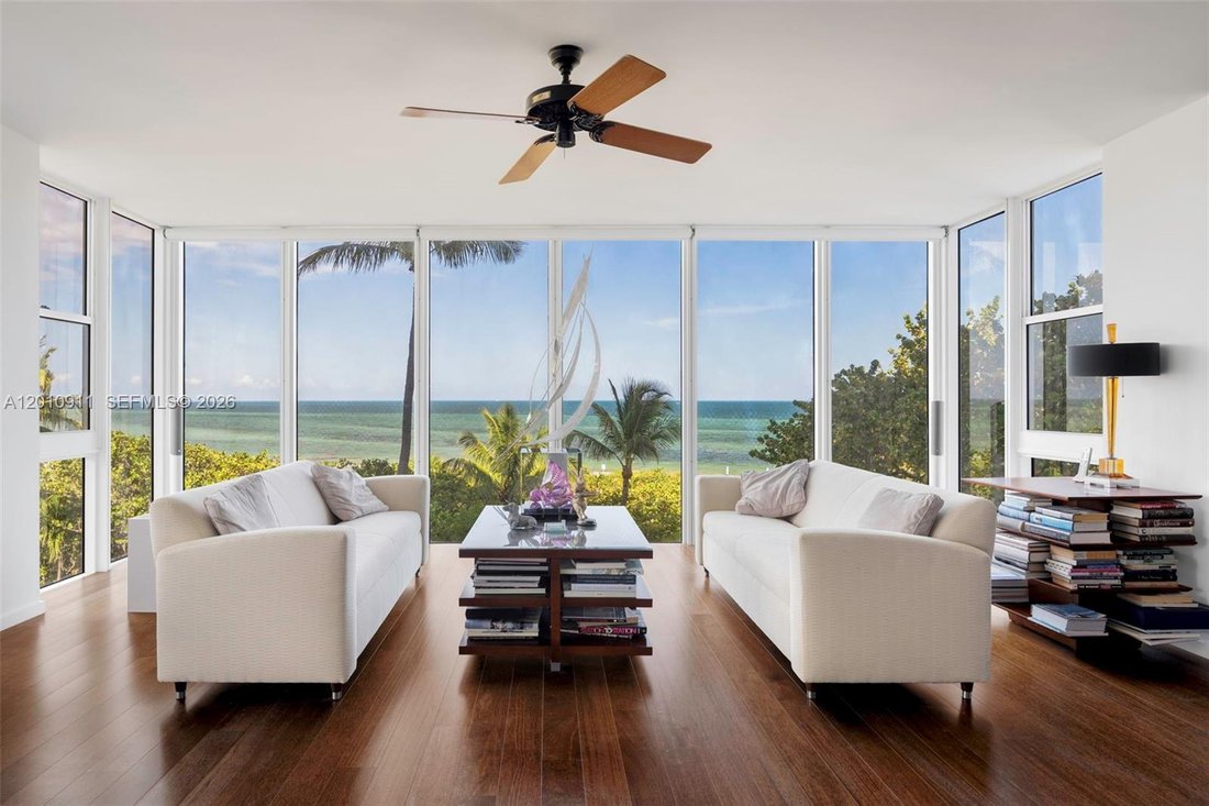 Co Op in Key Biscayne, Florida, United States 1 - 17841501