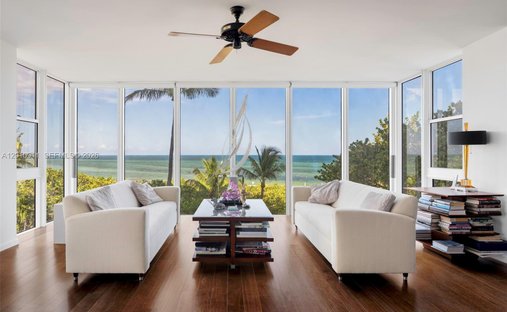 Co Op in Key Biscayne, Florida, United States 1