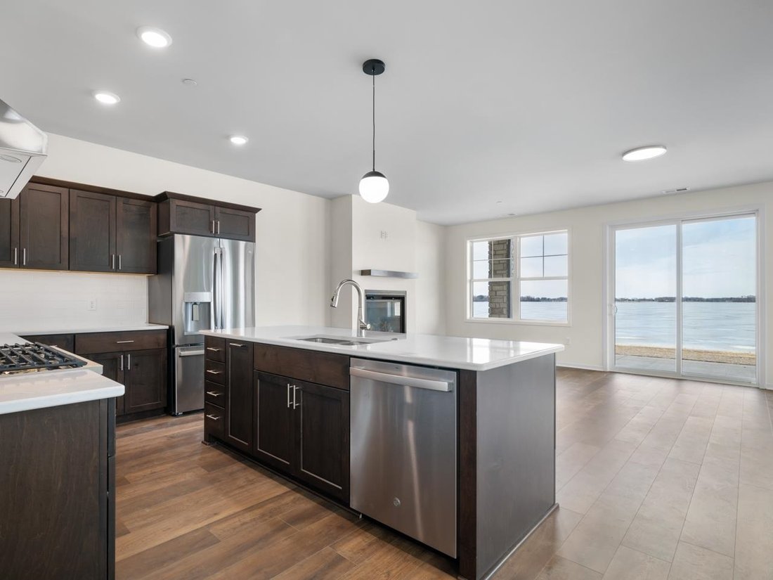 Condo in Beaver Dam, Wisconsin, United States 5 - 17841534