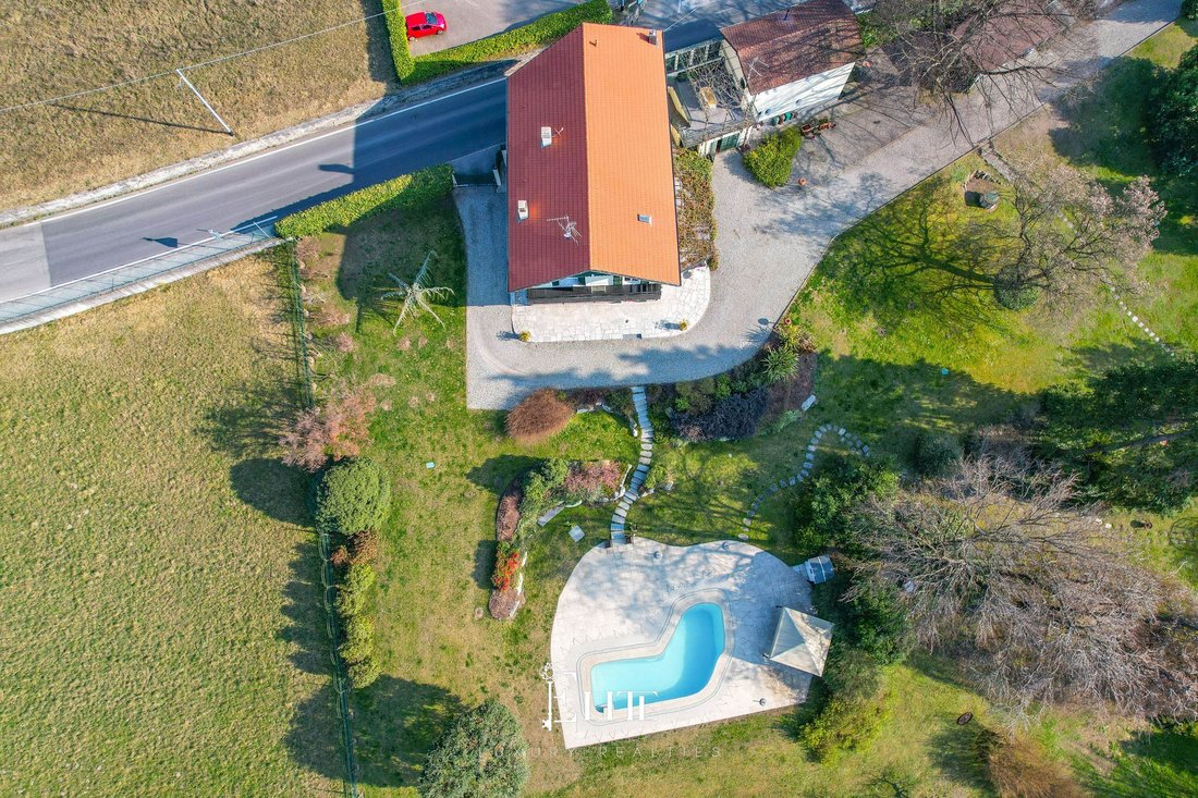 Villa in Porto Valtravaglia, Lombardy, Italy 4 - 17841282