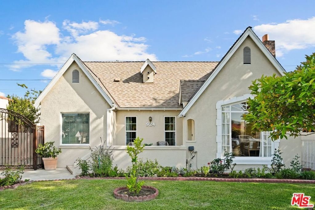 House in Glendale, California, United States 2 - 17841542