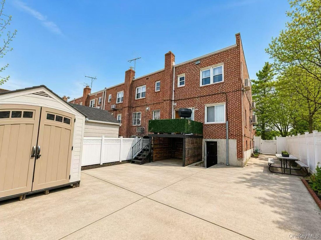 House in New York, New York, United States 2 - 17841340