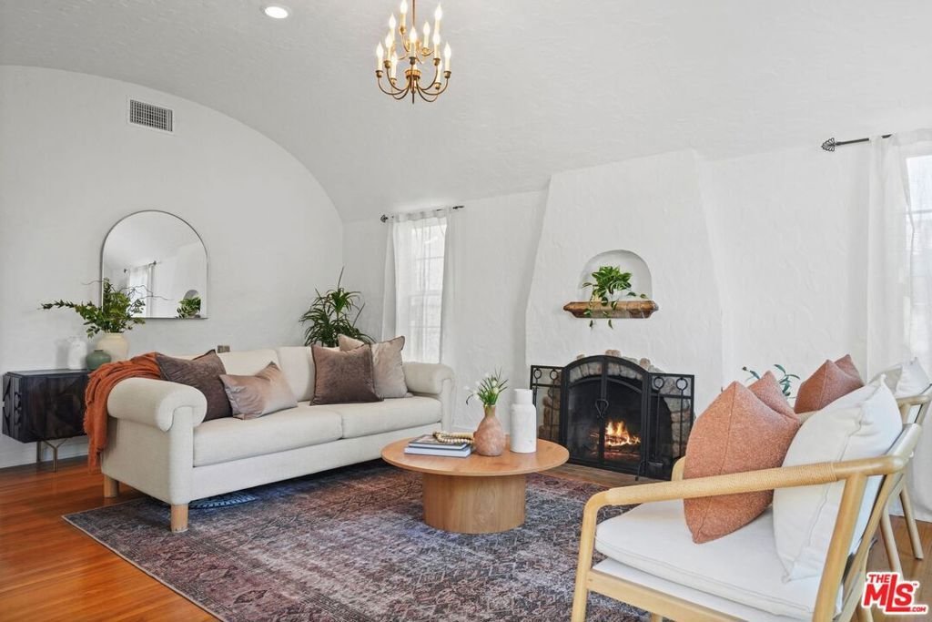House in Glendale, California, United States 4 - 17841542