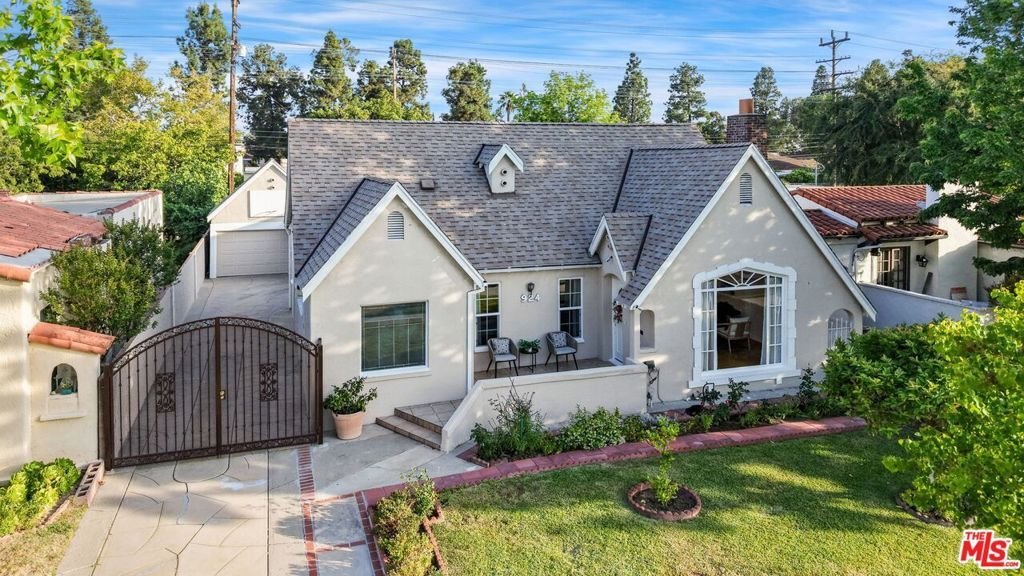 House in Glendale, California, United States 1 - 17841542