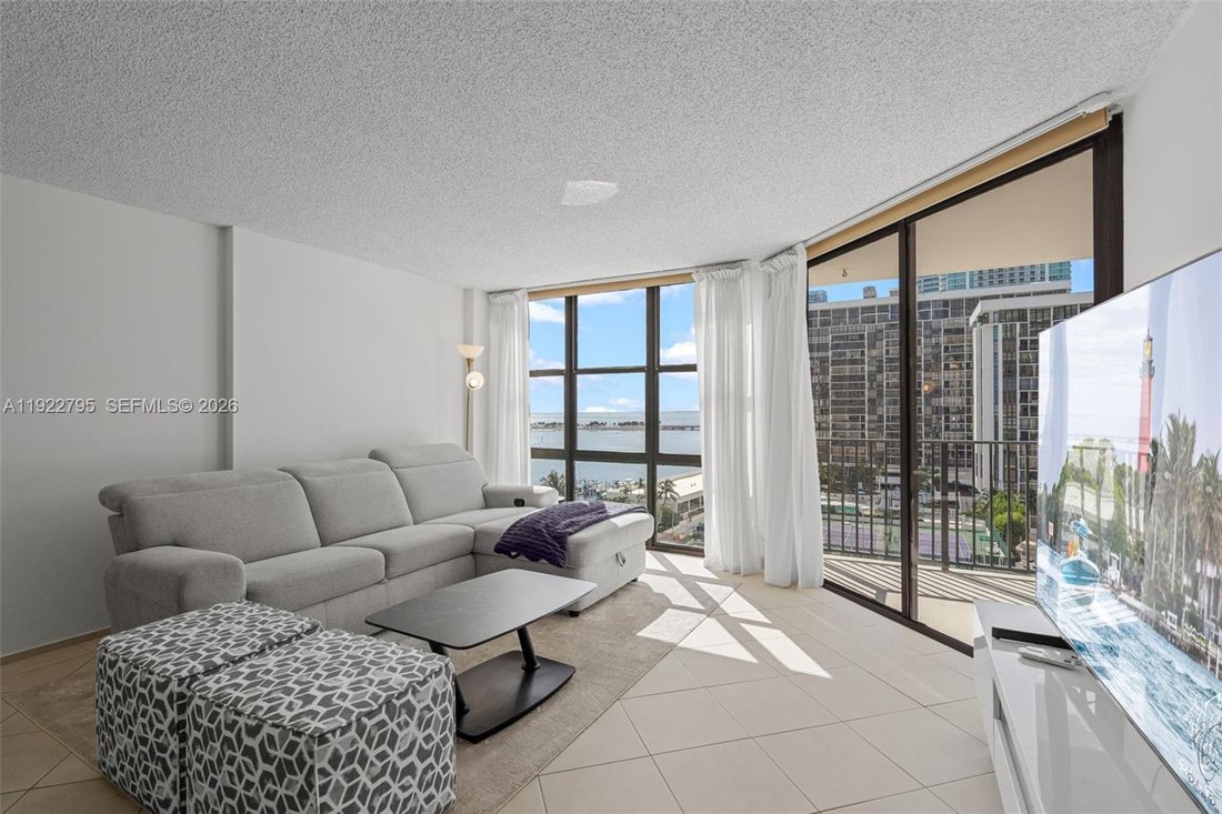 Condo in Miami, Florida, United States 1 - 17205196