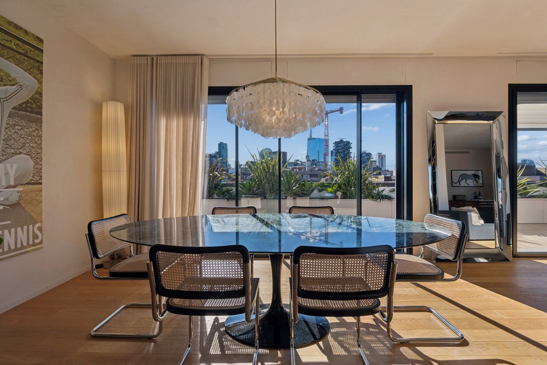 Penthouse in Isola, Milan, Italy 4 - 17330923