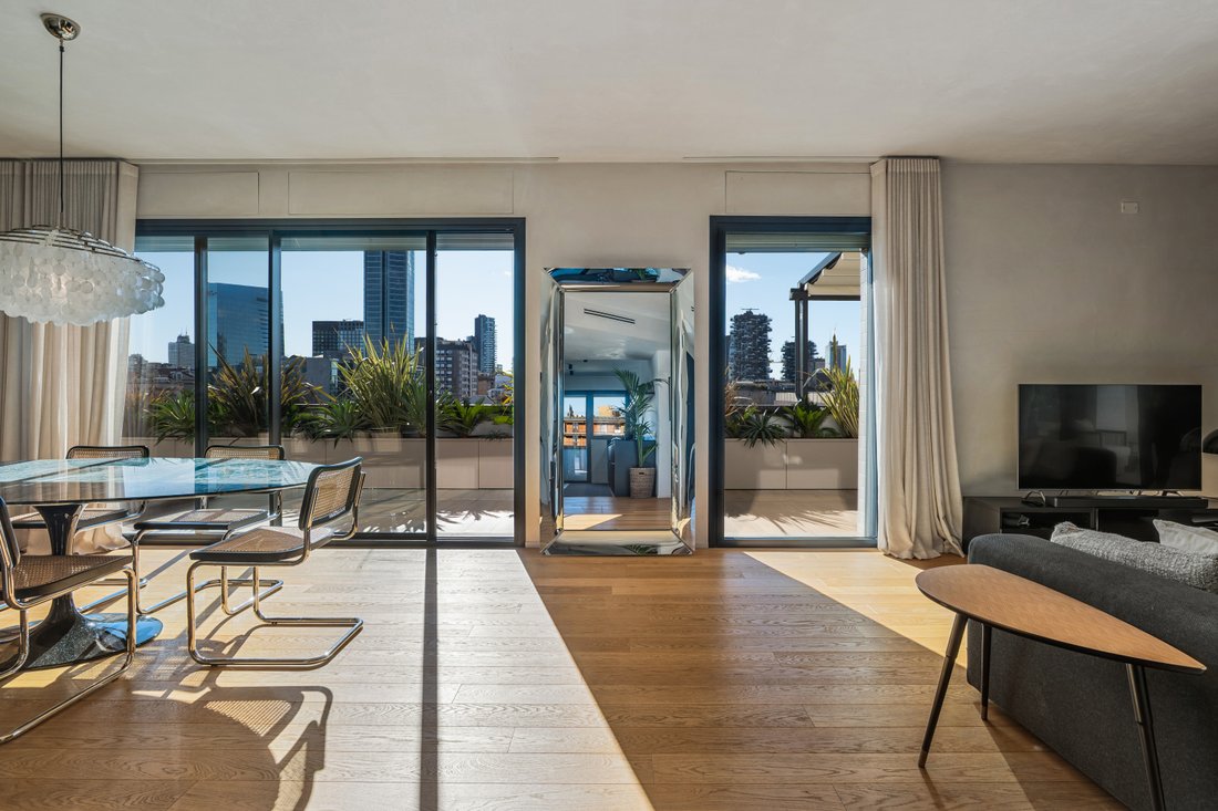 Penthouse in Isola, Milan, Italy 3 - 17330923