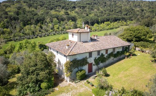 Maisons de campagne à Rignano sull'Arno, Toscane, Italie 1
