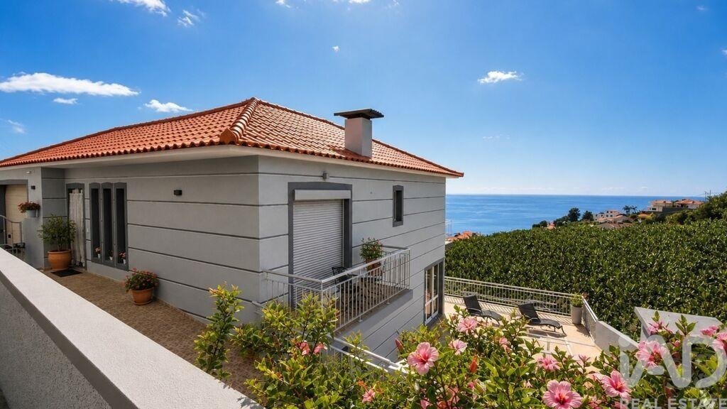 Townhouse in Estreito da Calheta, Madeira, Portugal 1 - 17669359