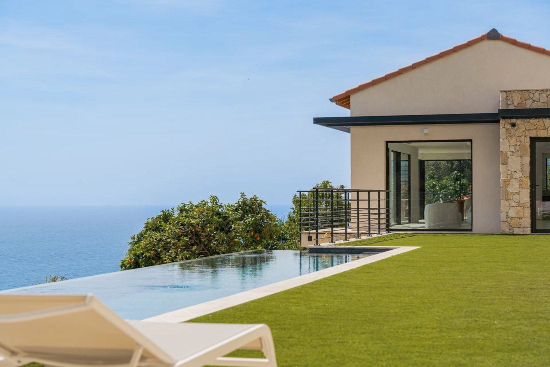 Villa in Cabbe-Saint Roman, Roquebrune-Cap-Martin, France 1 - 17735869