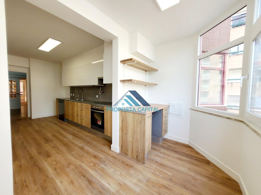 Apartment in Sao Domingos de Benfica, Lisbon, Portugal 1 - 17842106