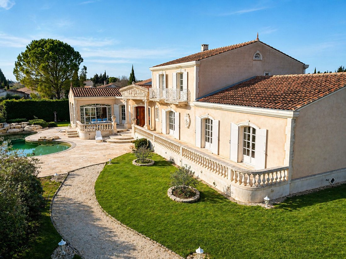 Villa in Saint-Rémy-de-Provence, Provence-Alpes-Côte d'Azur, France 3 - 17842217