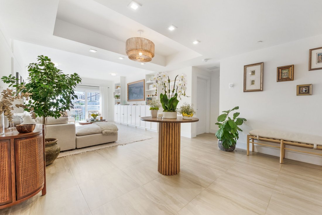 Coral Gables, Florida, United States 5 - 17842441