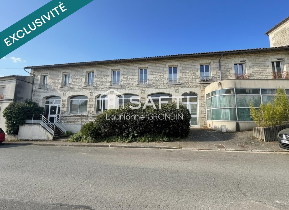 Saint-Porchaire, Nouvelle-Aquitaine, France 1 - 17843110