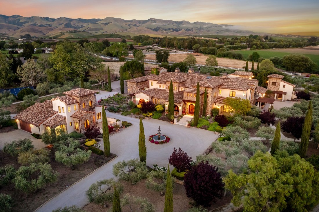 San Luis Obispo, California, United States 1 - 17842893