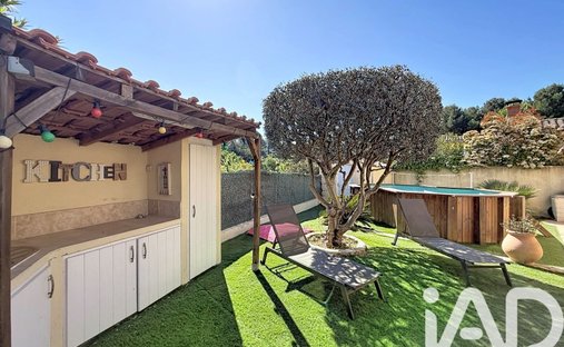 House in Ganteaume, Aubagne, France 1
