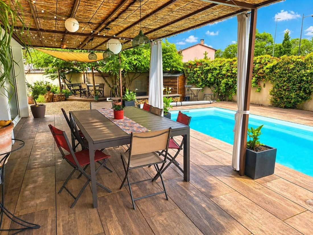 House in Meyzieu, Auvergne-Rhône-Alpes, France 1 - 17843109