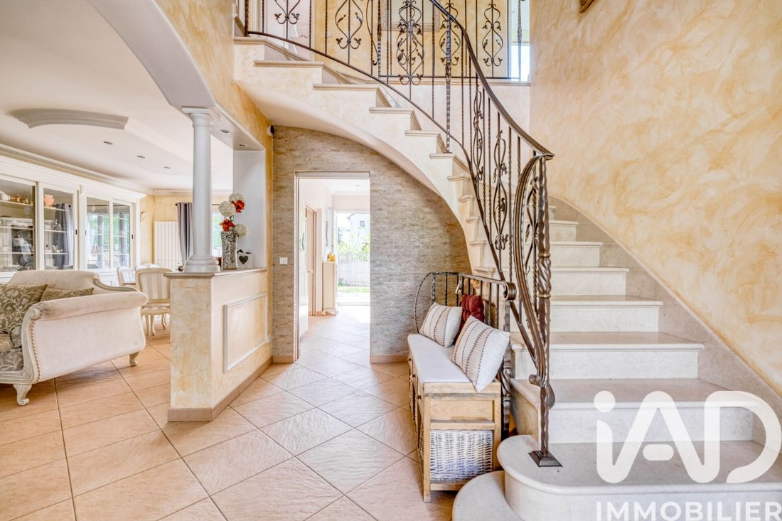 House in Ormesson-sur-Marne, Ile-de-France, France 2 - 17746256