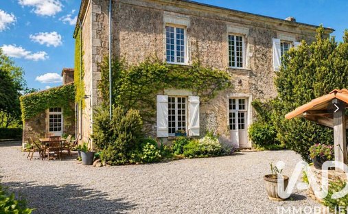 House in Corcoue-sur-Logne, Pays de la Loire, France 1