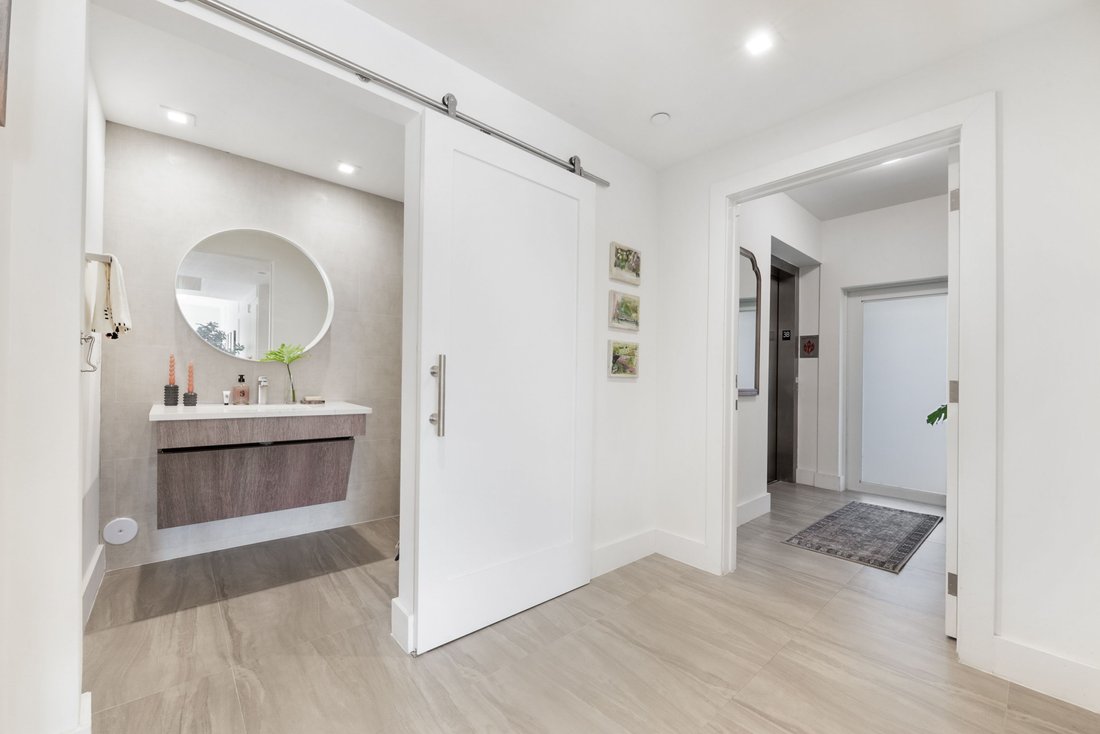 Coral Gables, Florida, United States 3 - 17842441