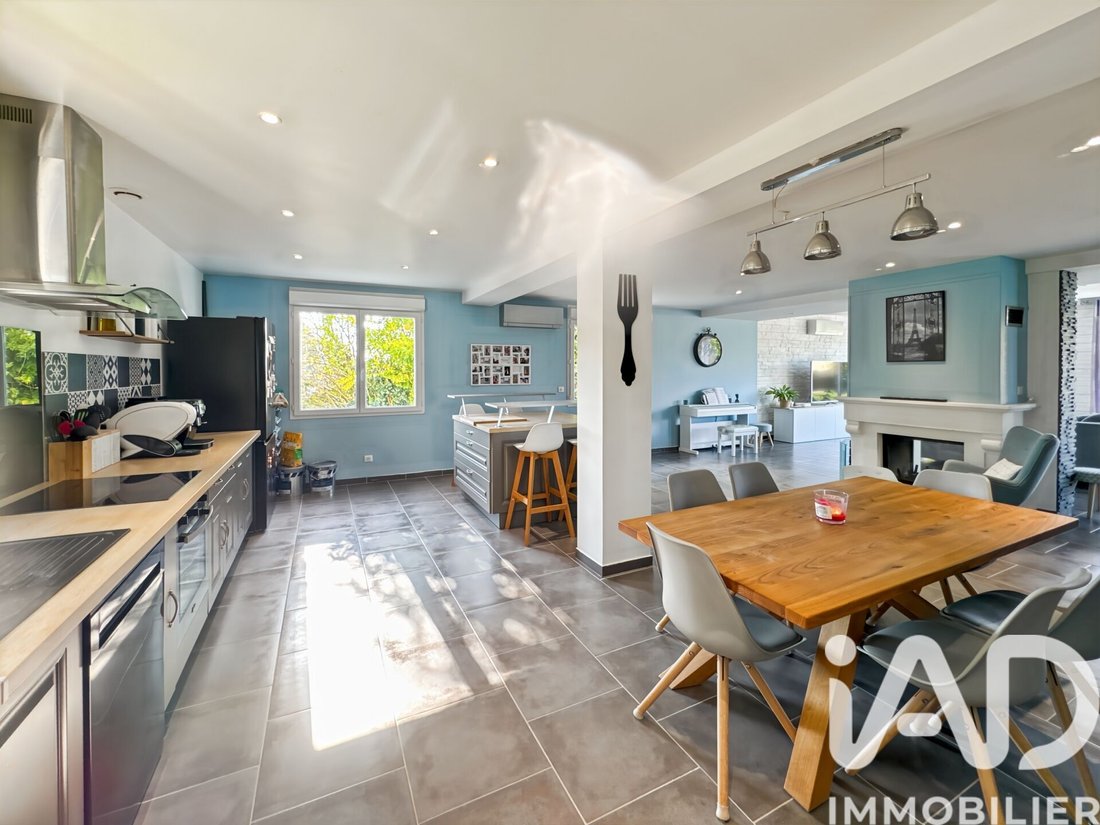 House in Lumigny-Nesles-Ormeaux, Ile-de-France, France 3 - 17843402