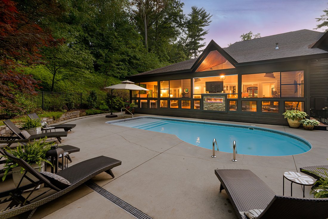 House in Laurel Park, North Carolina, United States 2 - 17842609