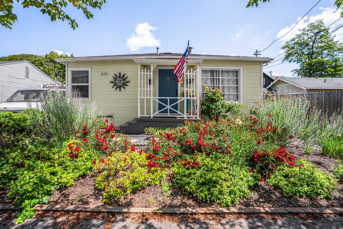Santa Rosa, California, United States 1 - 17842876
