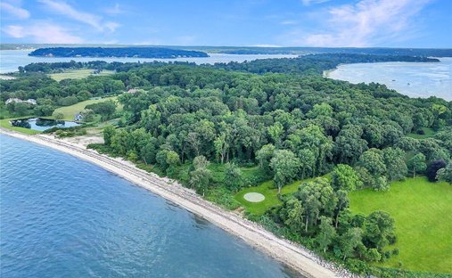 Land in Upper Brookville, New York, United States 1