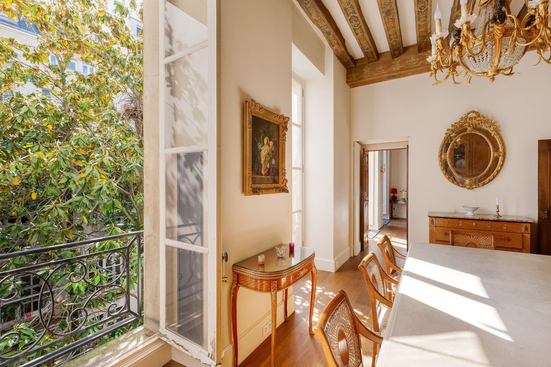 Apartment in Saint Germain des Prés, Paris 6e Arrondissement, Paris 4 - 17842873