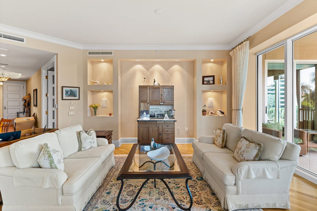 Condo in Naples, Florida, United States 3 - 17464639